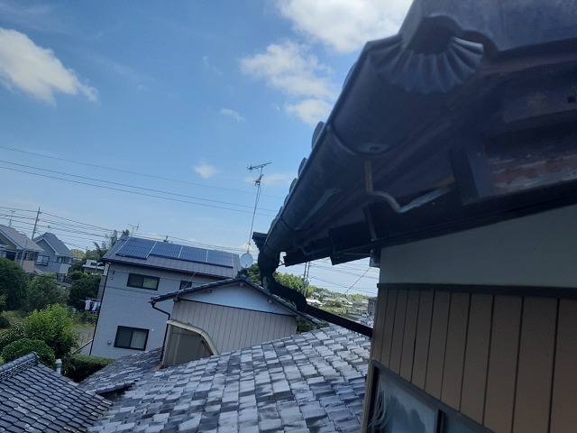 劣化した銅製雨どい